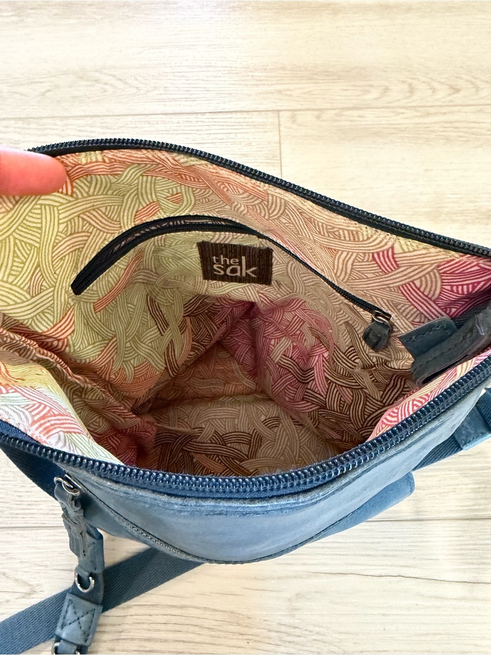 The Sak Leather Blue Crossbody Bag Purse Wear Multiple Ways Boho Travel Y2K - Picture 10 of 16